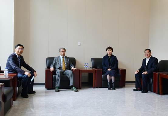 8592efaae90b33ad62bc169e4f4231c